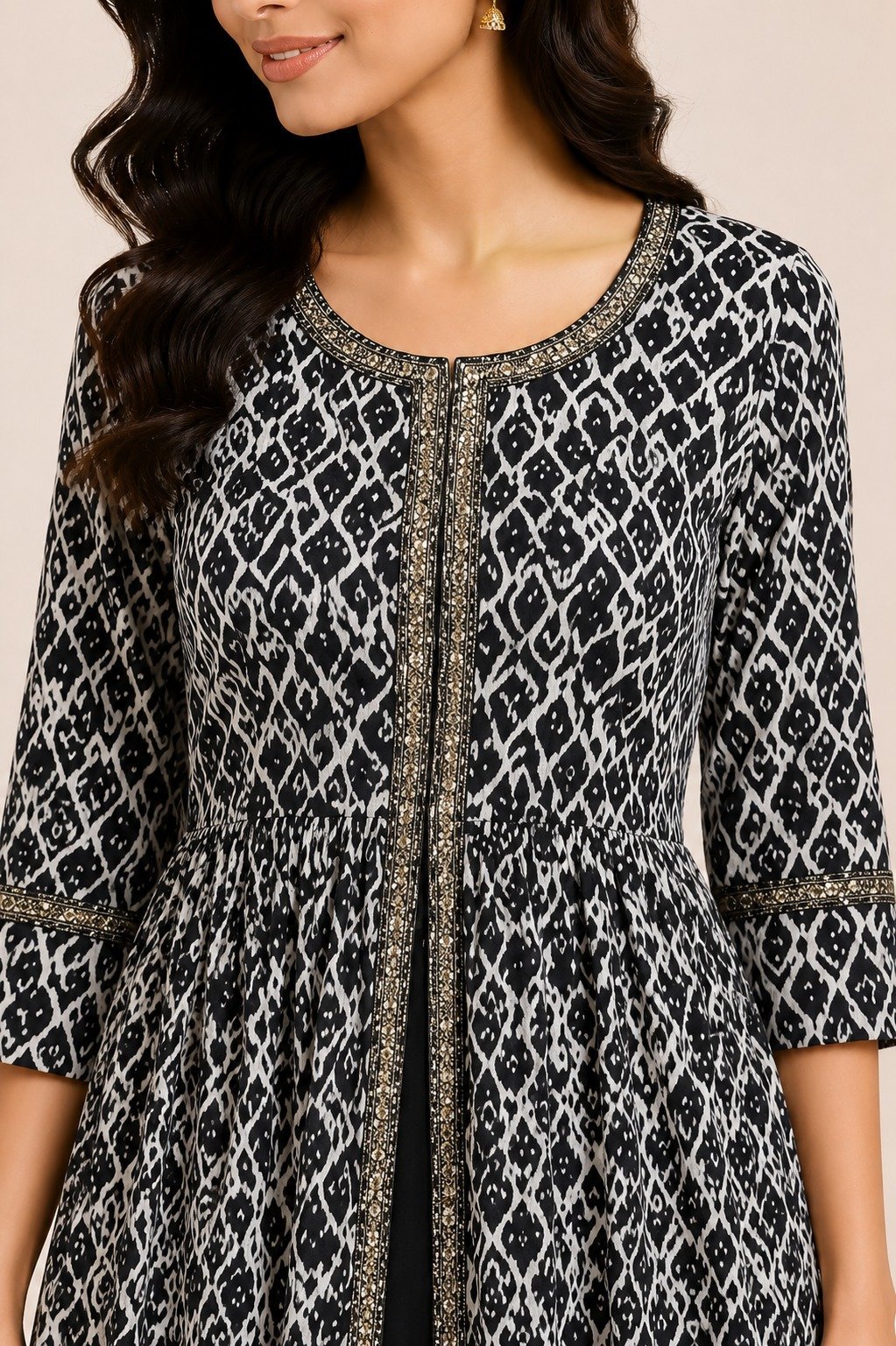 Black & White Ikat-Print Anarkali Jacket Kurta - Image 2