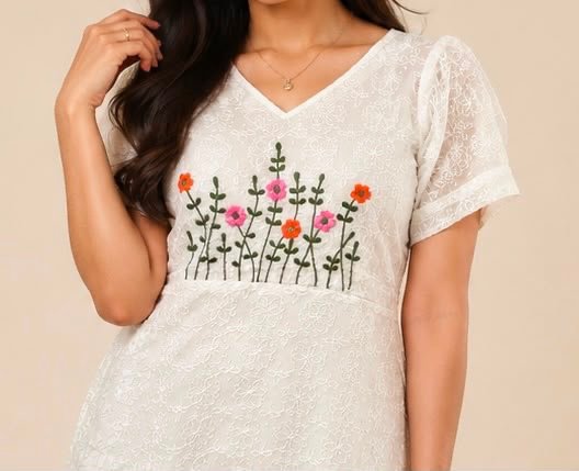 Embroidered White Floral Kurta
